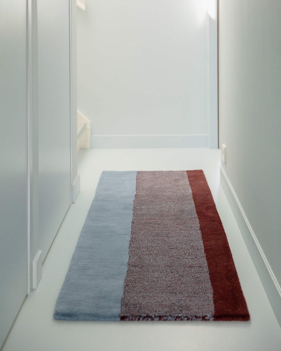 Tapis Laine Vertical Bleu Ciel Bordeaux